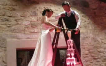 fontaine de champagne en hauteur DJ mariage nimes gard 30